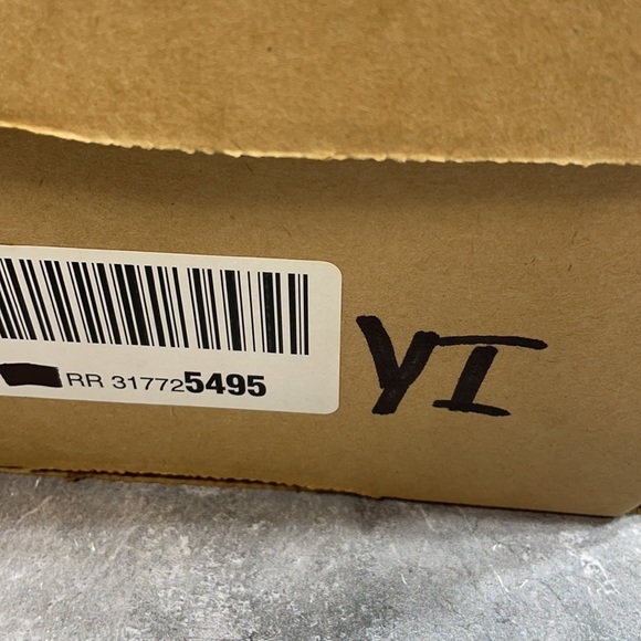 Breckelle’s Liane-12 Black Size 6.5m - Picture 10 of 10